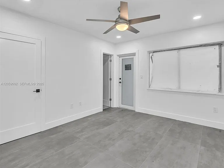 11900 N Bayshore Dr #205 — Photo 23