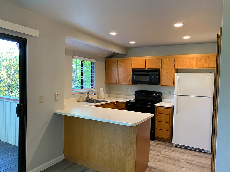 2577 Westberry Dr — Photo 4