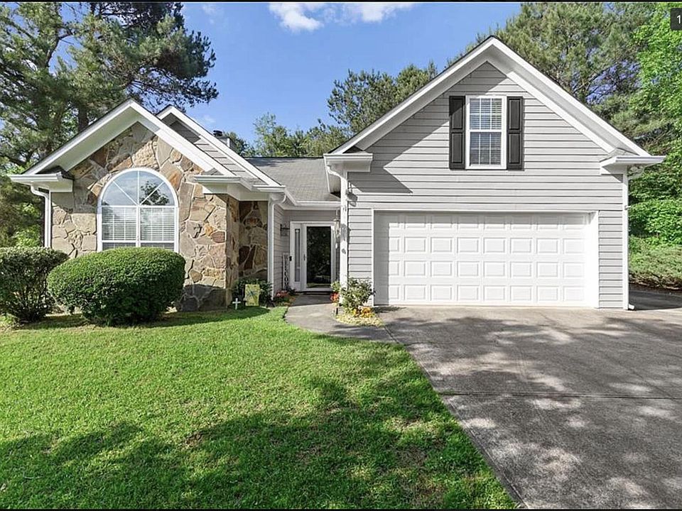 Large 0.6-acre fenced lot offering privacy and plenty of outdoor space