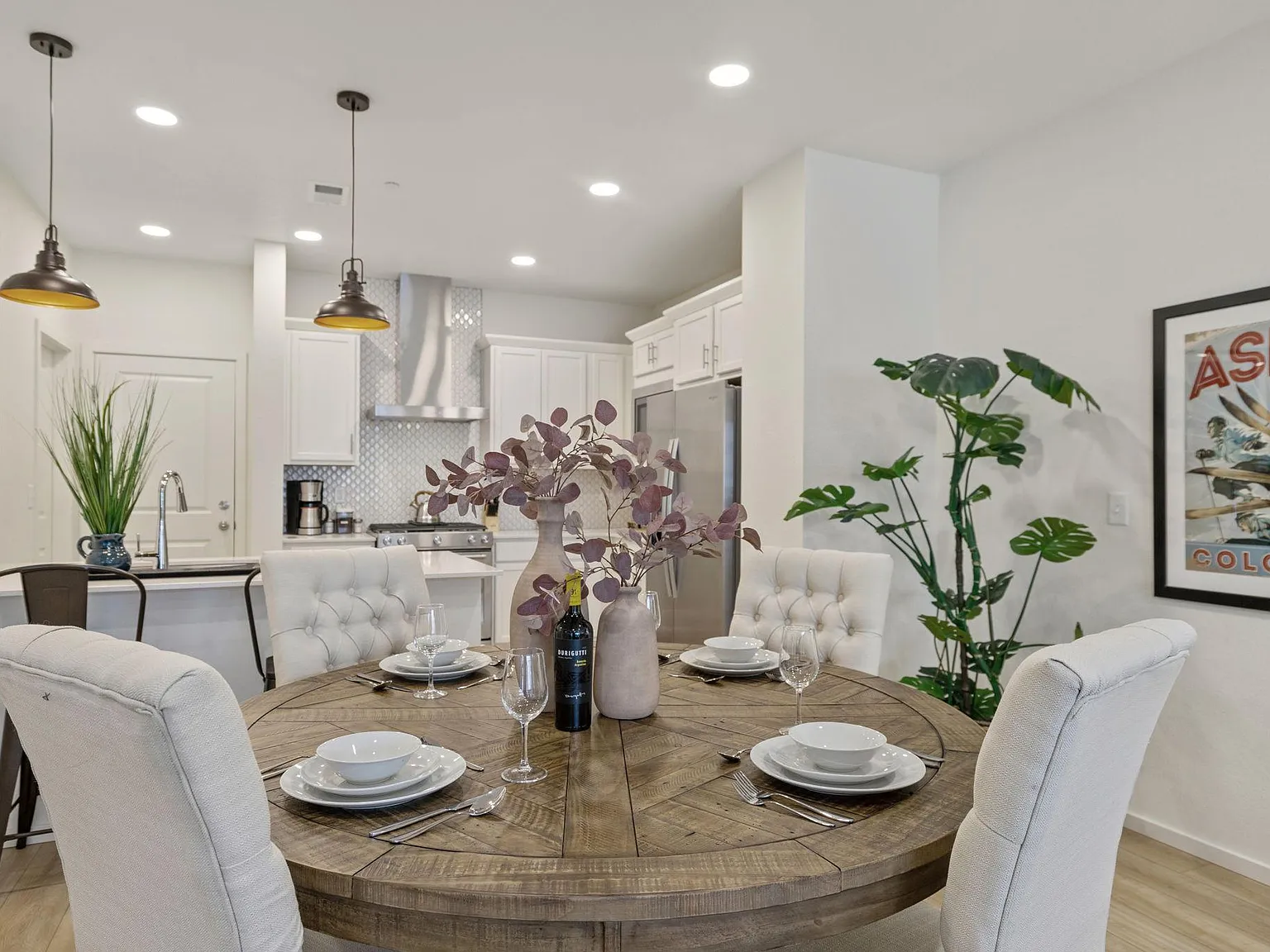 3 bed, 1710 sqft, $3,495 — Photo 3