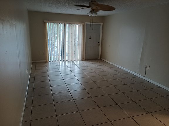 3rd image of 3847 NW 213th St