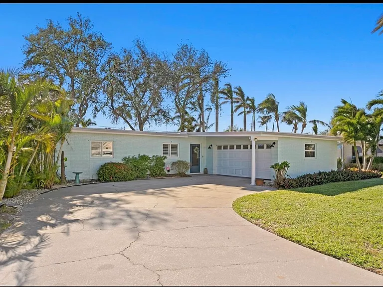 6931 Grande Vista Way — Photo 12
