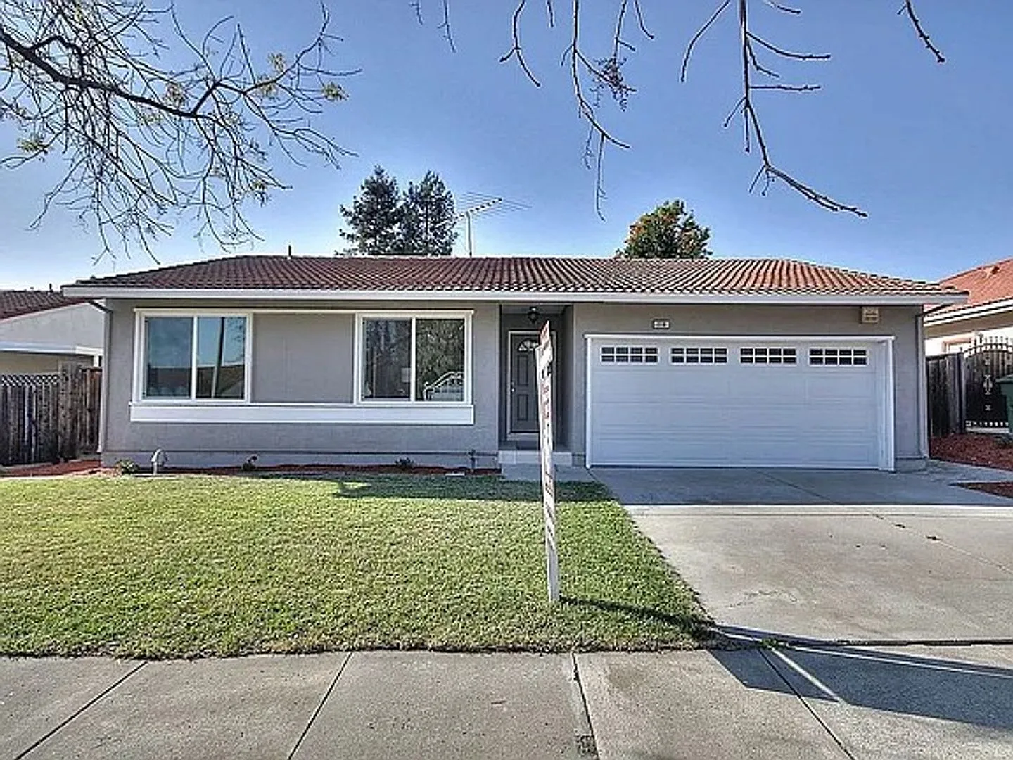Available Now! | $4,650 / 5 Br -Gorgeous Model Home In The Warm Springs Area South Fremont — Photo 1