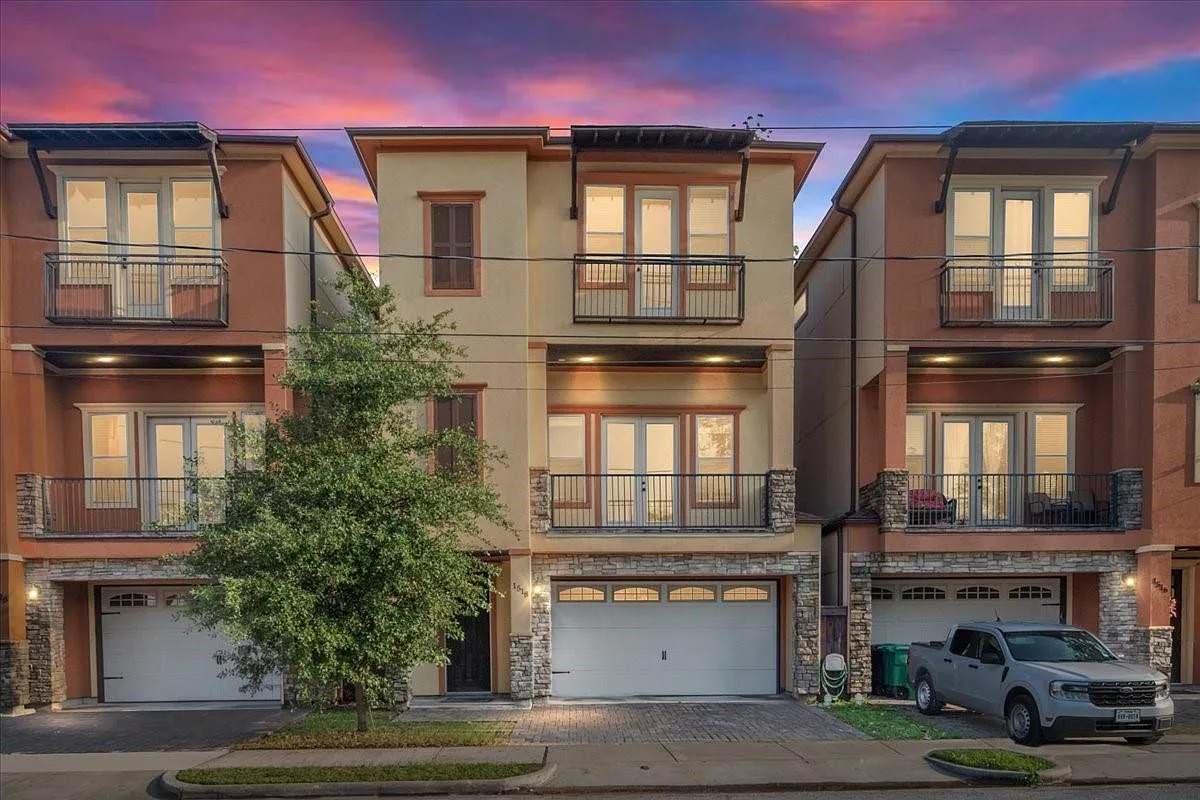 3 bed, 3.5 bath, 2174 sqft, $2,400 — Photo 1