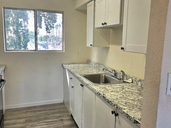 7126 N 66th Dr APT 202, Glendale, AZ 85301