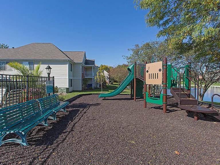 Village Green of Schaumburg — Photo 16