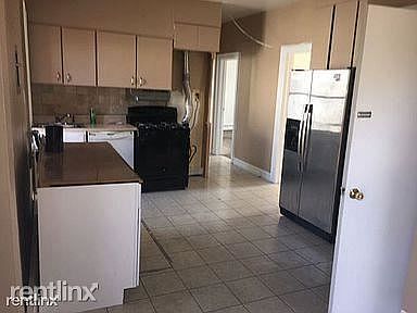 5th image of 747 Clarence Ave