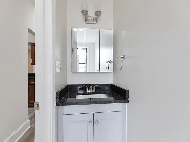Unit Photo