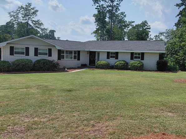 460 S College St, Metter, GA 30439