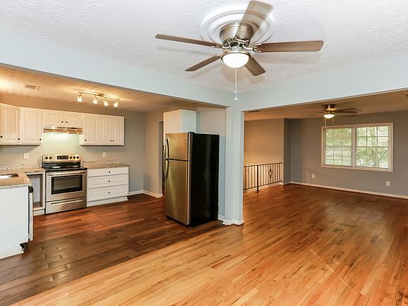 3rd image of 5916 Earlwane Dr
