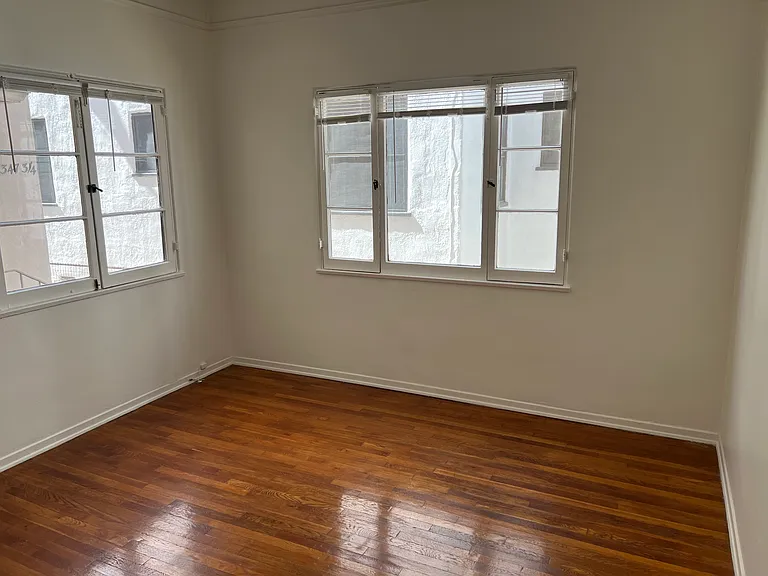347 N Orange Grove Ave — Photo 7
