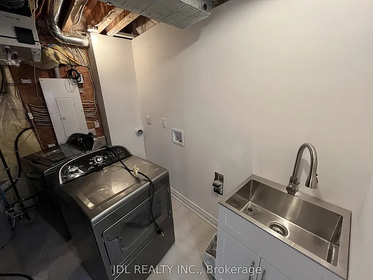 82 Puccini Dr — Photo 18