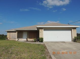 917 Hillcrest Ave, Lehigh Acres, FL 33936