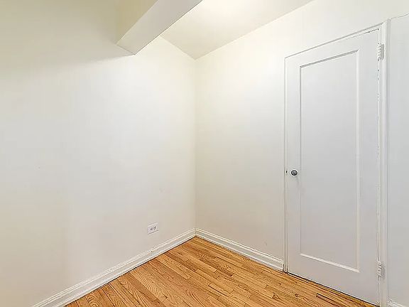 4th image of 5552 Netherland Ave #D26