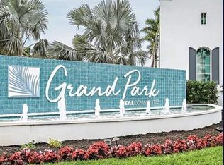 10156 Lake Wales Cir, Sarasota, FL 34241