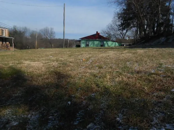 330 Bellevue St, Danville, VA 24540