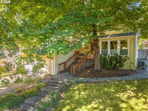 19505 Hidden Springs Rd, West Linn, OR 97068