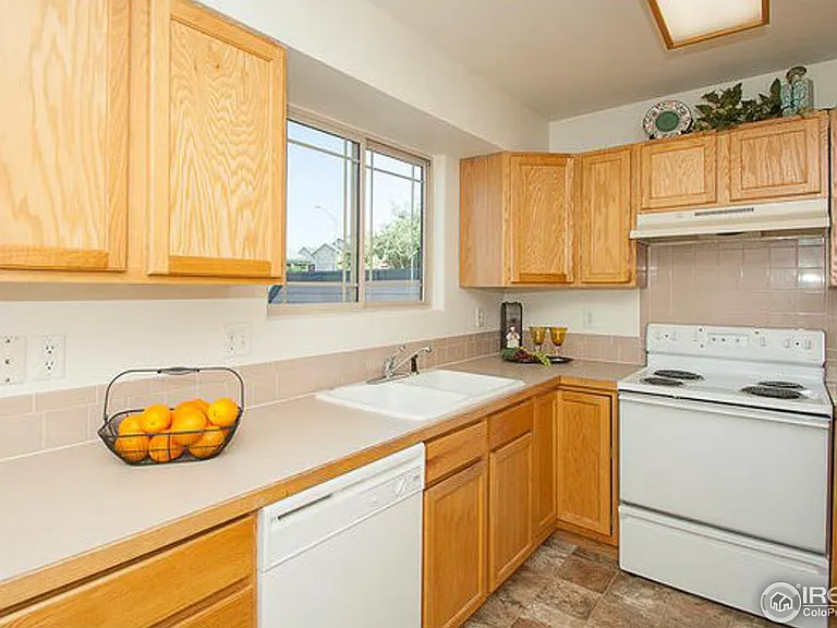 1001 Cuerto Ln #B — Photo 9