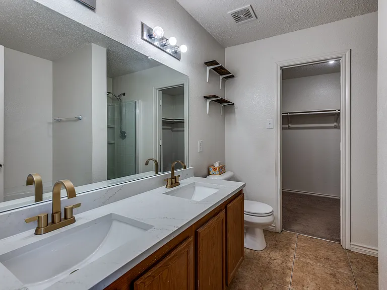 8402 Olivia Meadow Dr — Photo 12