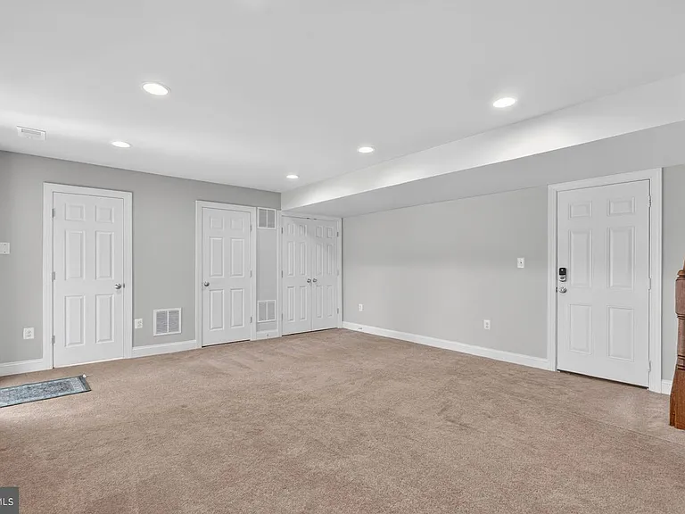 7897 Carbondale Way — Photo 31