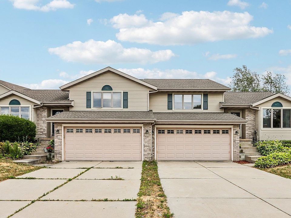 1st image of 5101-5103 Black Walnut Dr
