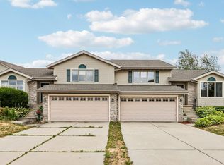 5101-5103 Black Walnut Dr, Mc Farland, WI 53558