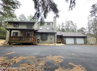 251 Sawmill Rd, Pocono Lake, PA 18347