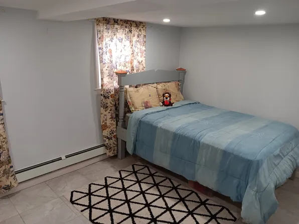 9811 Seaview Avenue image 15 of 28