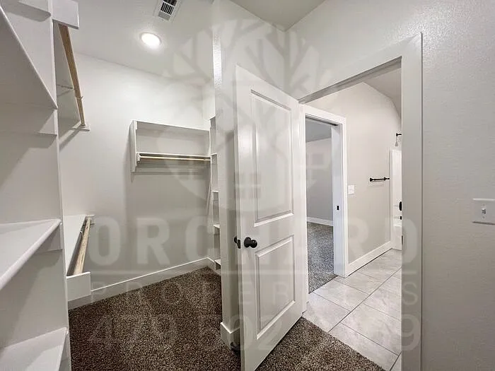 528 Bradford Dr #B — Photo 13