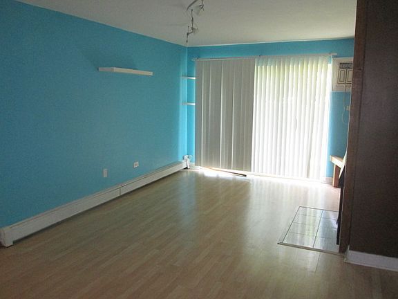 3rd image of 765 Grove Dr APT 104