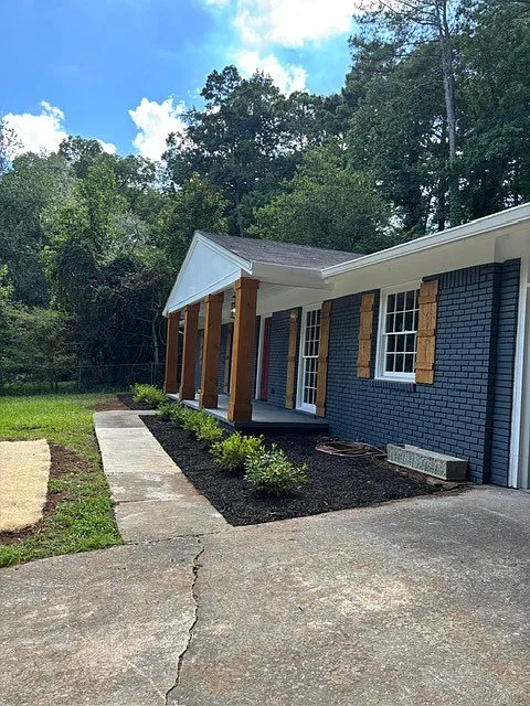 558 Stonewood Dr — Photo 4