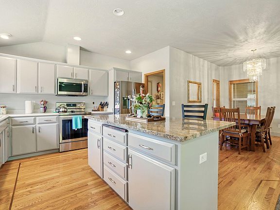 5th image of 254 Summer Glen Ct