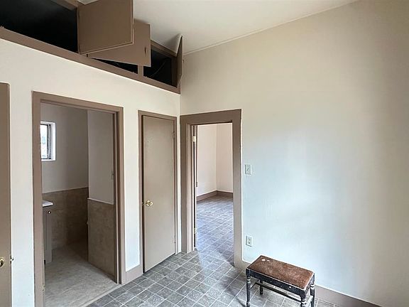 5th image of 1515 Garcia St