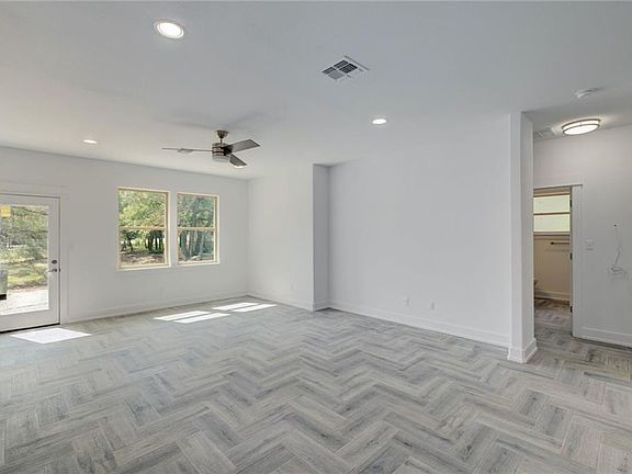4th image of 59 Long Bow Ln