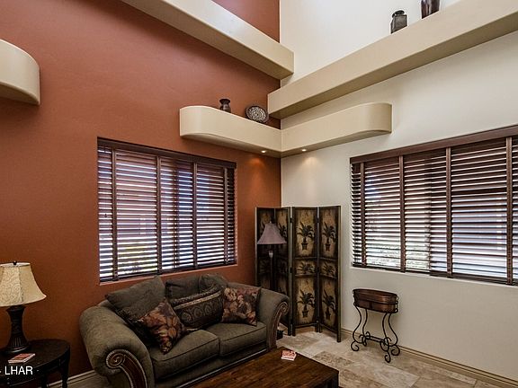 5th image of 696 Island Cir
