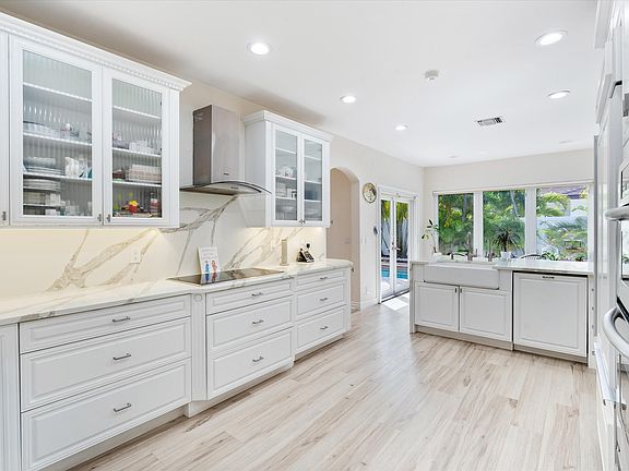 4th image of 710 Marble Way