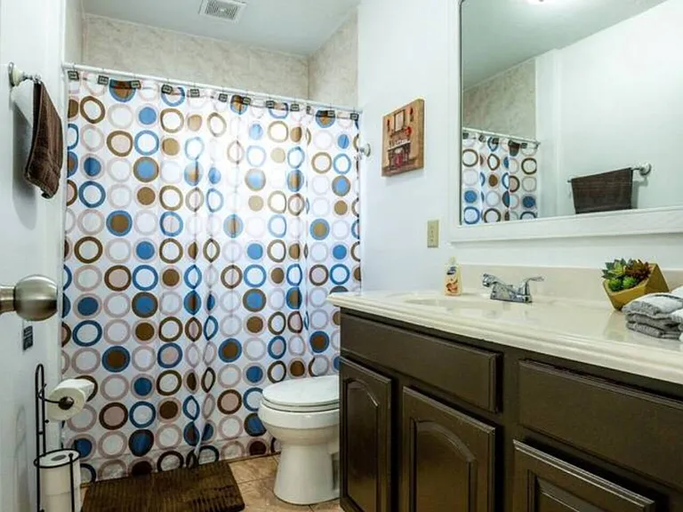 2721 Raeford Rd #1 — Photo 2