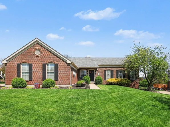 2220 Treetop Ln, Hebron, KY 41048