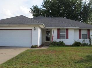 2940 W Westchester Ct, Springfield, MO 65810