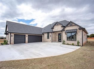 1383 S Gabes Ct, Mustang, OK 73064