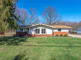 16305 Sperry Rd, Vermilion, OH 44089