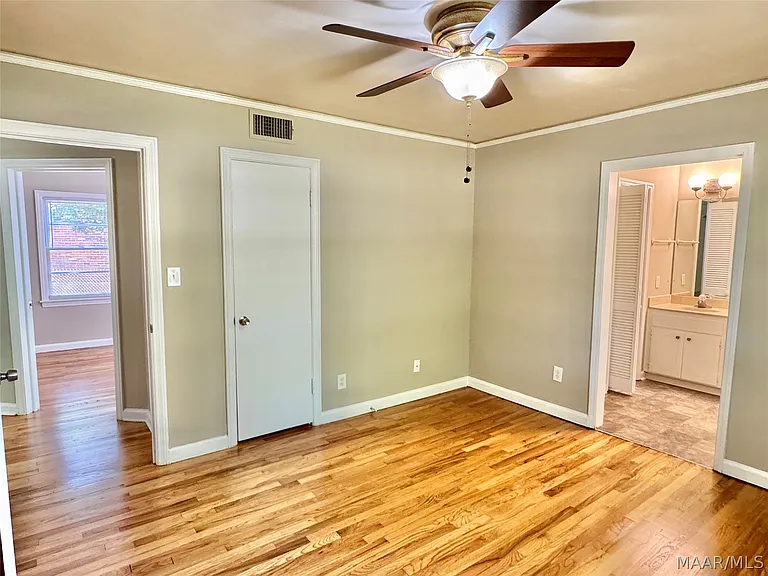 804 Hillman St — Photo 16