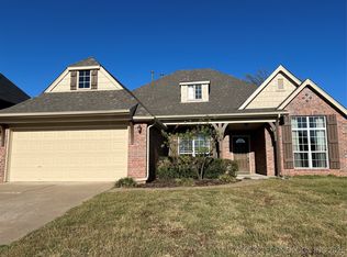 11729 S Vine St, Jenks, OK 74037