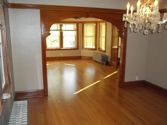 3rd image of 5328 W Wrightwood Ave #2