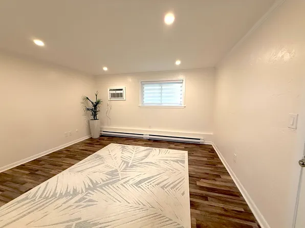 16 Erick Rd APT 7, Mansfield, MA 02048