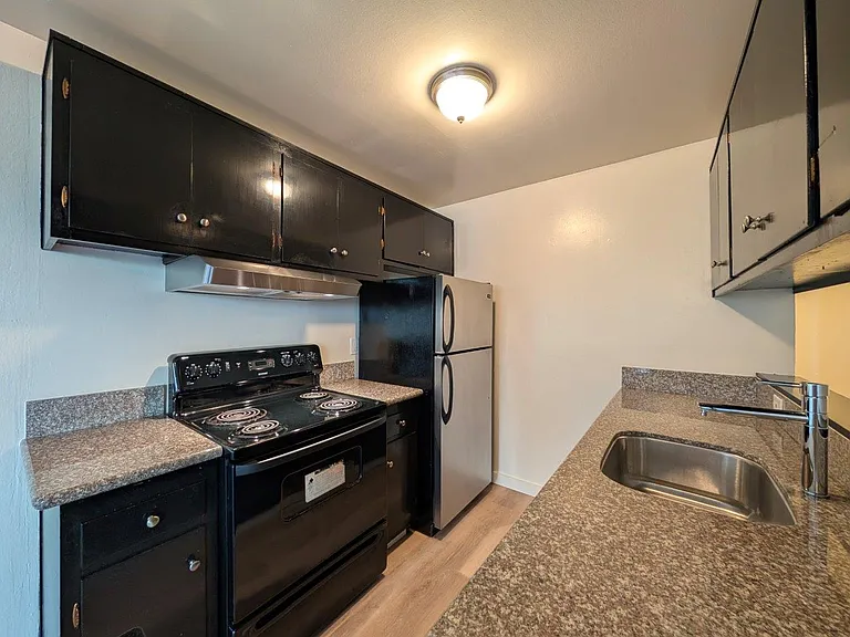 2607 Ellsworth Street — Photo 23