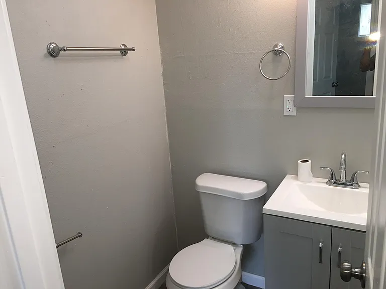 2909 Wilson St — Photo 9