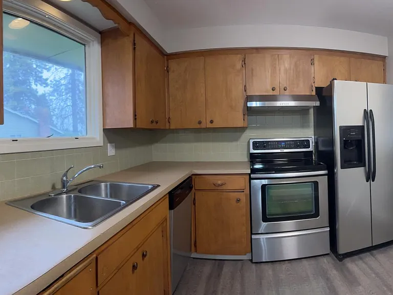 616 W Carolina Way — Photo 2