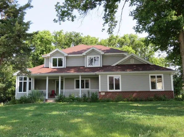 1903 Meadowrose Blvd, Saint Cloud, MN 56301