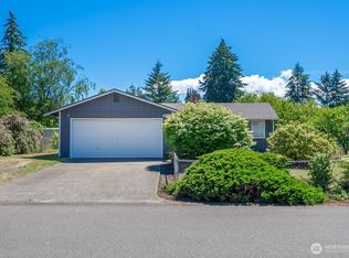 8413 Queets Dr NE, Lacey, WA 98516